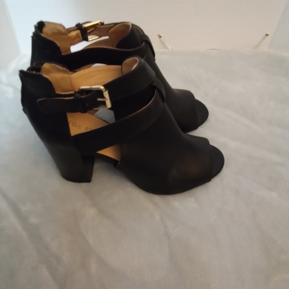 George shoes - Picture 2 of 3
